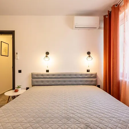 New & Quiet Near Burgas' Garden Apartment *