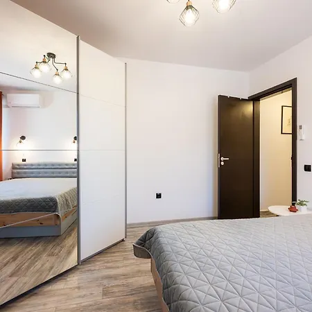 Apartment New & Quiet Near Burgas' Garden Burgas