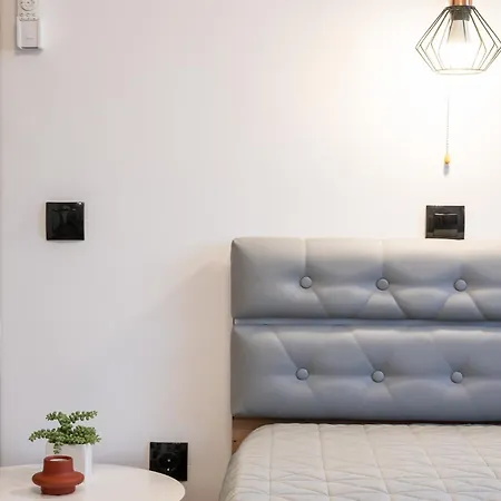 New & Quiet Near Burgas' Garden Apartment